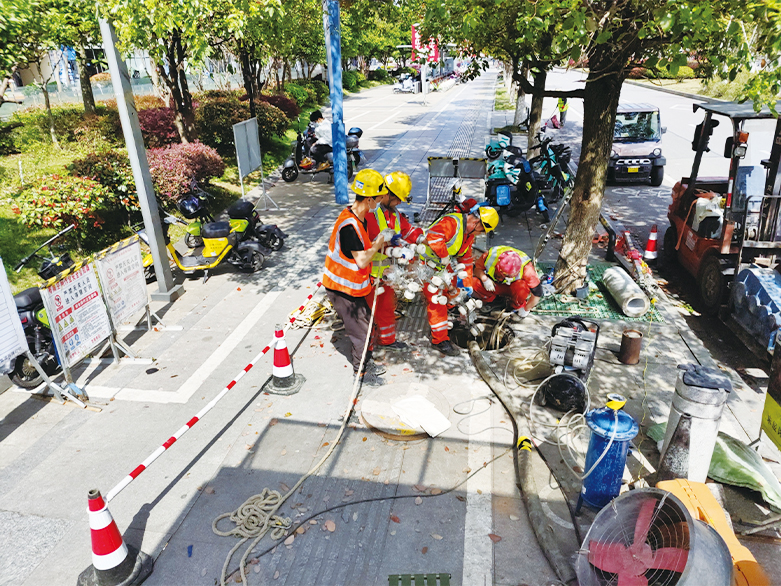  玉林UV-CIPP紫外光固化修复