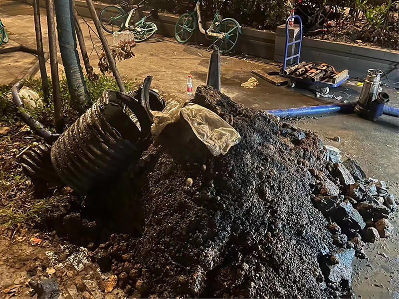 玉林本地下水道疏通师傅，不通不收费【距您500米】